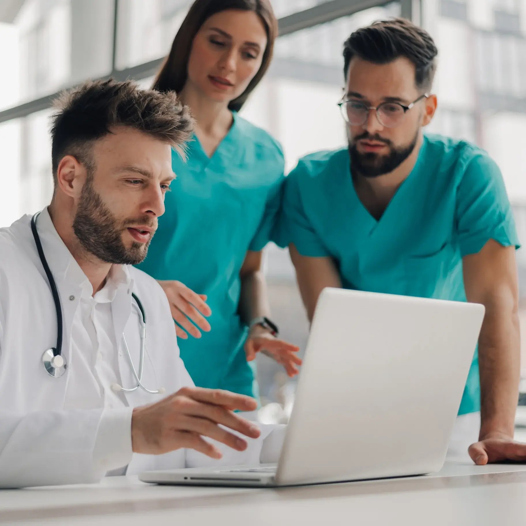 Medical-staff-being-onboarded