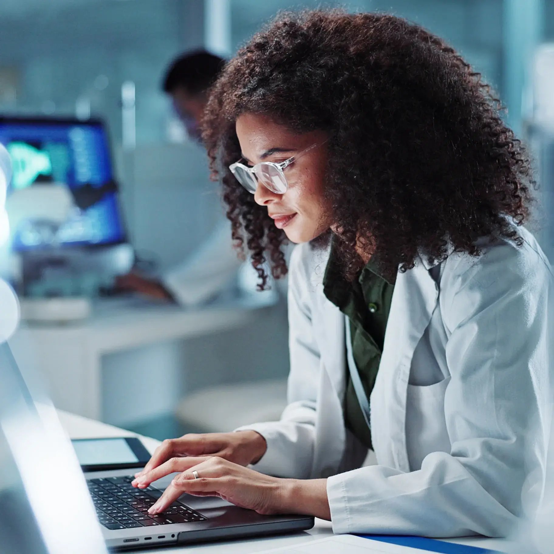 Physician-on-laptop-in-office